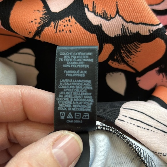 Express Off the Shoulder Black Dress with Multi Color Flowers Size 6 - Picture 10 of 10